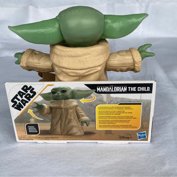 Mandalorian the child STAR WARS figure Disney /Hasbro - Picture 6 of 16